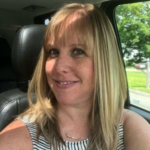 Meet your Posher, Lori